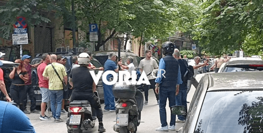 Θεσσαλονίκη: Άγριο ξύλο μεταξύ οδηγών - BINTEO