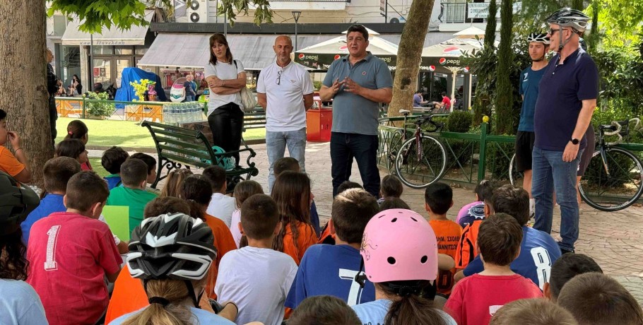 Ποδηλατοδρομία από μαθητές του 5ου Δημοτικού Σχολείου Γιαννιτσών- Συνάντηση με τον Δήμαρχο