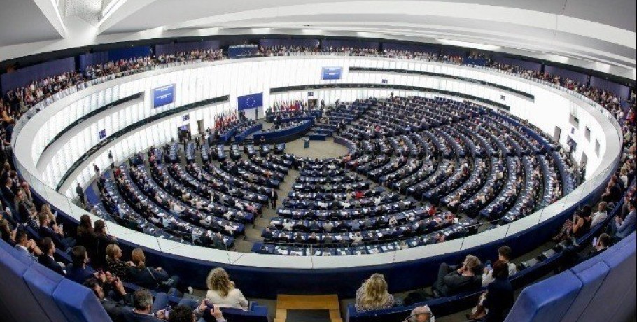 Μεταξύ 21:15-21:45 η πρώτη εκτίμηση για τη νέα σύνθεση σε επίπεδο πολιτικών ομάδων, από το Ευρωπαϊκό Κοινοβούλιο