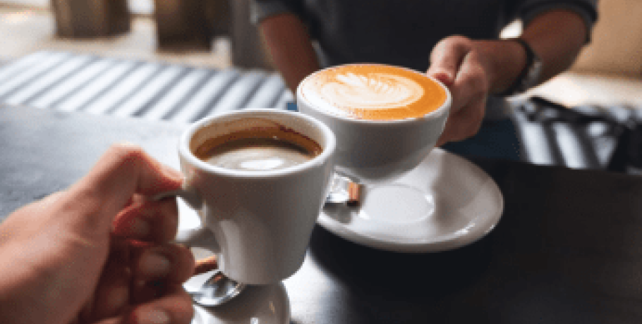 Καφές: Καίνε οι τιμές – Τι θα καθορίσει αν θα διατηρηθεί στο 13%