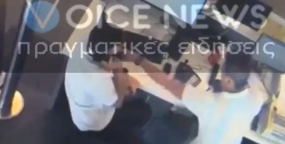 Λευτέρης Αυγενάκης: Βίντεο τον δείχνει να χτυπά εργαζόμενο στο «Ελ.Βενιζέλος»