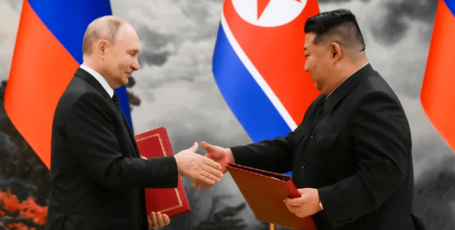 Συμφωνία αμοιβαίας βοήθειας σε περίπτωση πολέμου υπέγραψαν Πούτιν - Γιονγκ Ουν