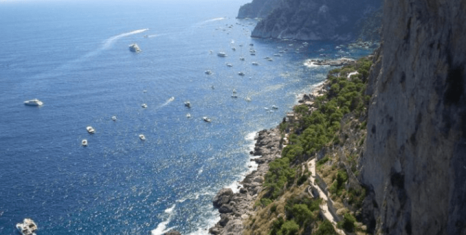 Ιταλία: Μπλόκο στις αφίξεις τουριστών στο Κάπρι